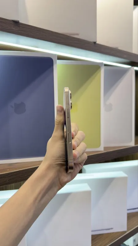 iphone 16 pro naxtka 4