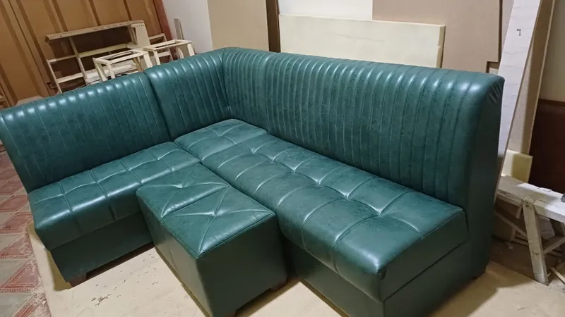 Кухонный уголок 210×160 см + 2 пуфика 1 Кухонный уголок 210×160 см + 2 пуфика 1