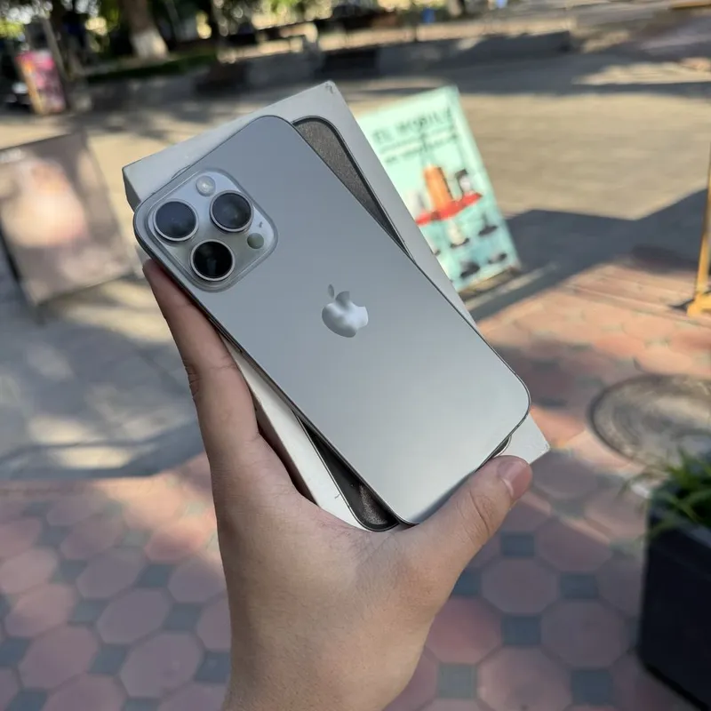Iphone 15 max natural rangda 256Gb 90% holati yaxw
