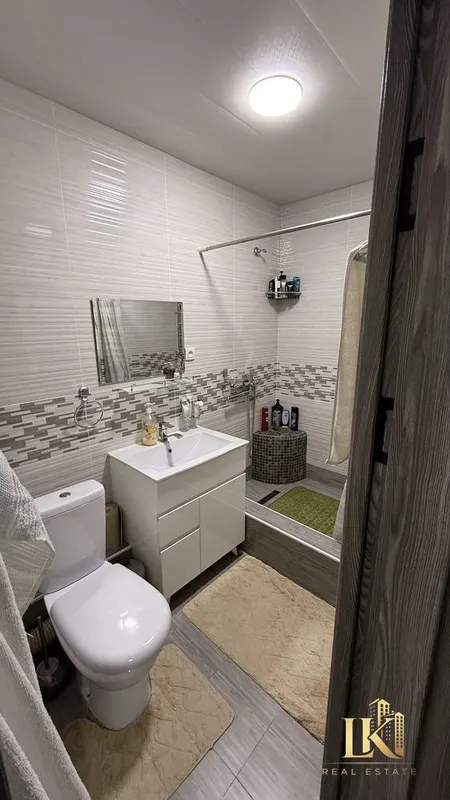 Продаётся уютная 2-комнатная квартира с ремонтом, 65 м², рядом с Паркентским рынком 7