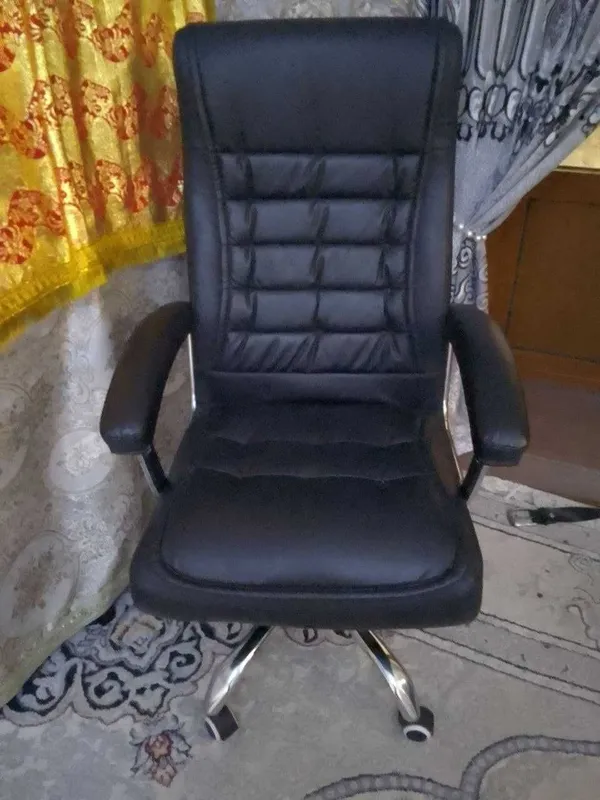 Срочно продаётся директорское кресло! Срочно продаётся директорское кресло!