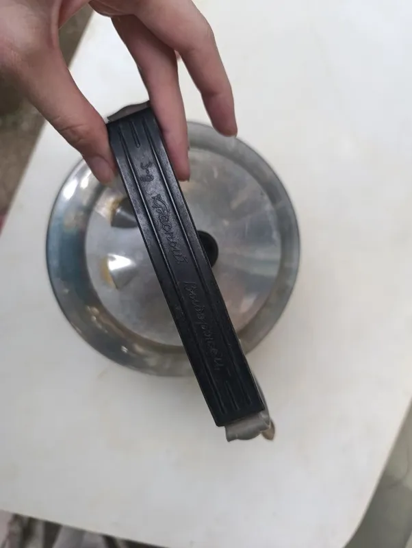 Электрический старинный чайник с печатью — фото 1