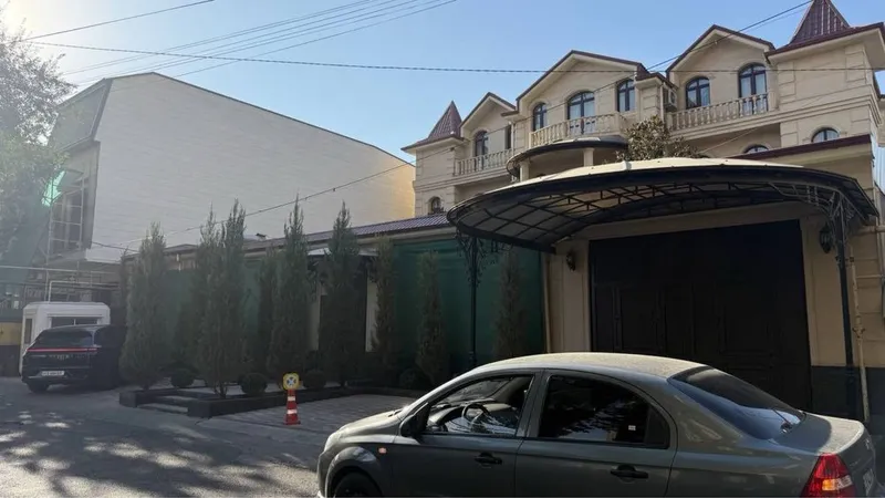 Яккасарай | Мирабад авеню - Сдается в аренду Участок/Евро офис 2000м2 — фото 1