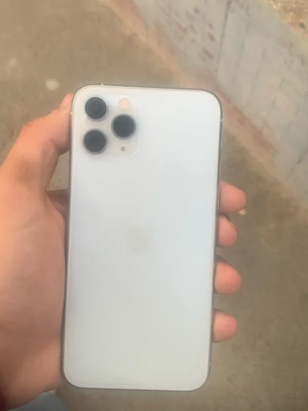 iphone 11 pro sotiladi 64GB