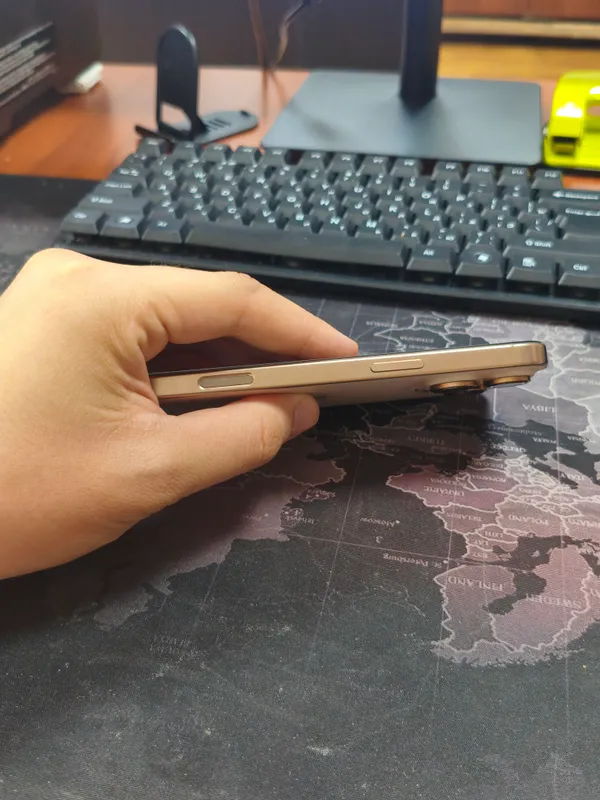 iphone 16pro max desert 5