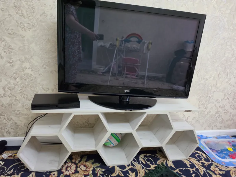 LG Telivizor 42talik 2