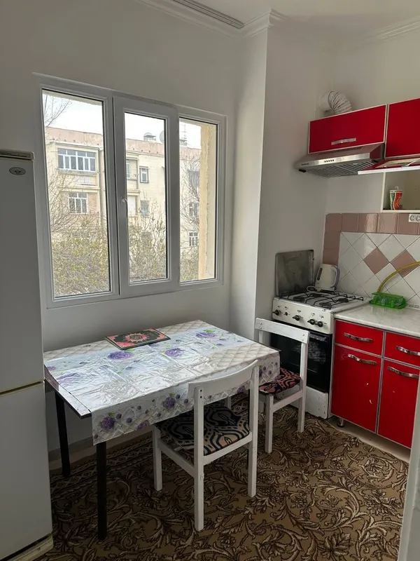 Chilonzor 25 . 1xona 2xona qilingan 3 etaj Ijaraga beriladi 4