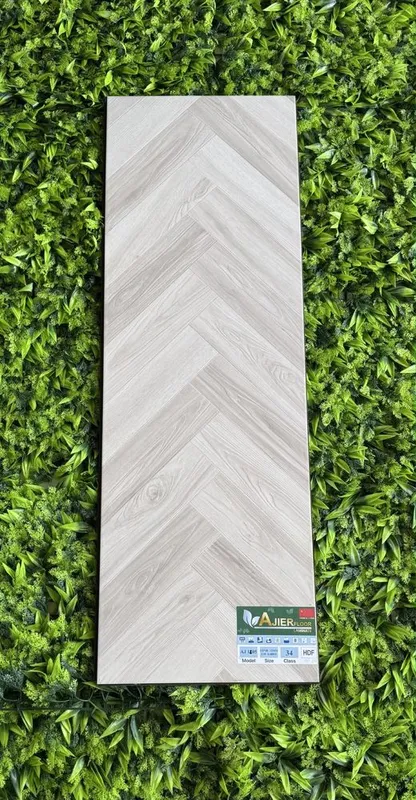 Tarket va Laminatlar assortimenti optom narxlarda — фото 4