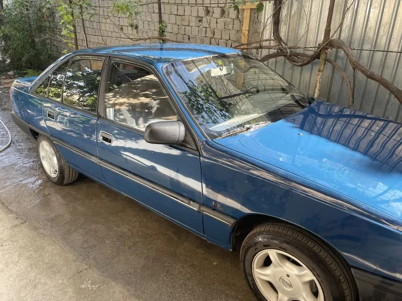 Продам Opel Omega A — фото 1
