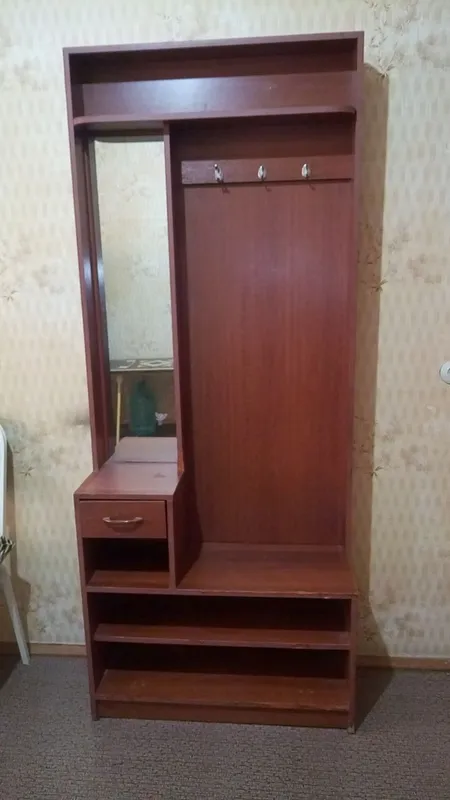 Шкаф в коридор..