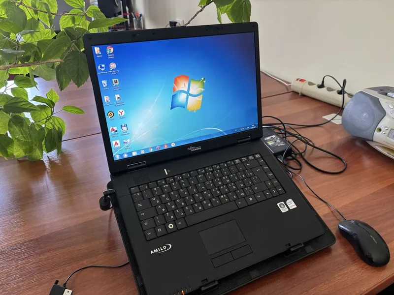 Ноутбук Fujitsu computers Siemens