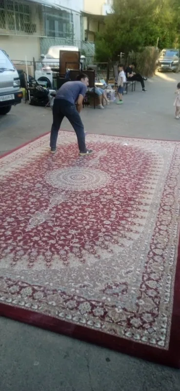 Gilam sotiladi. Xolati yaxshi.