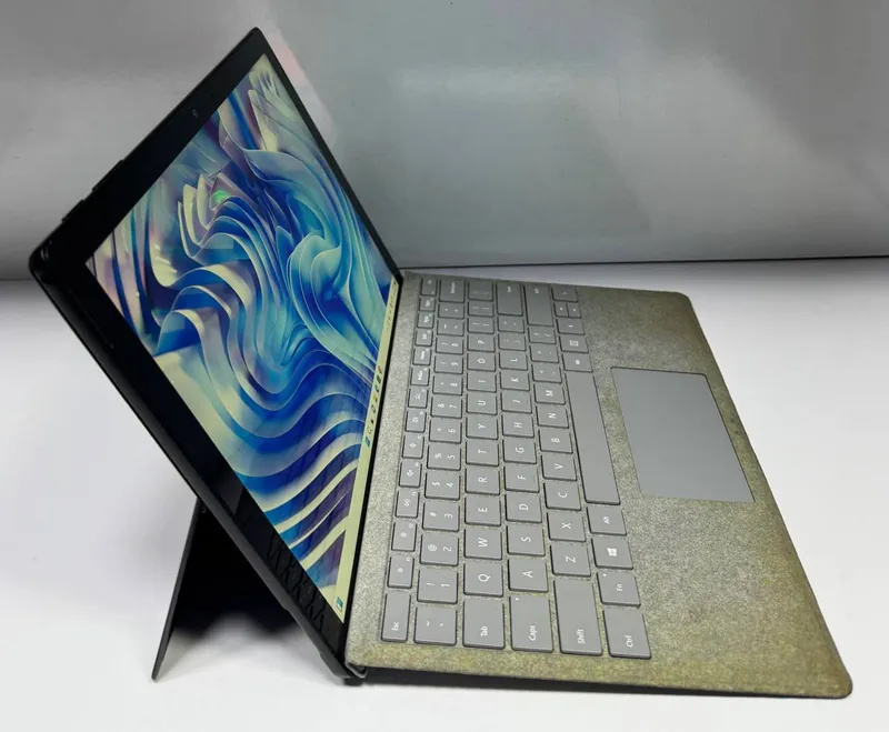 Microsoft Surface 5 Microsoft Surface 5