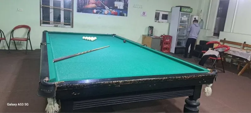 Billiard stoli kiylari bilan — фото 1