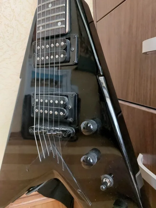 Электрогитара DEAN V Dave Mustaine – 6 струн — фото 1