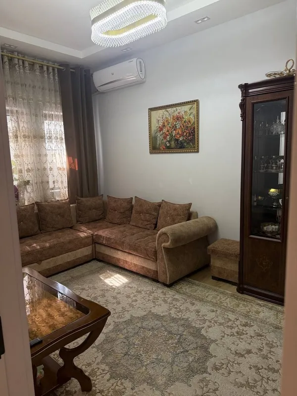 Продаётся коттедж всё обсалтно остаетса 1