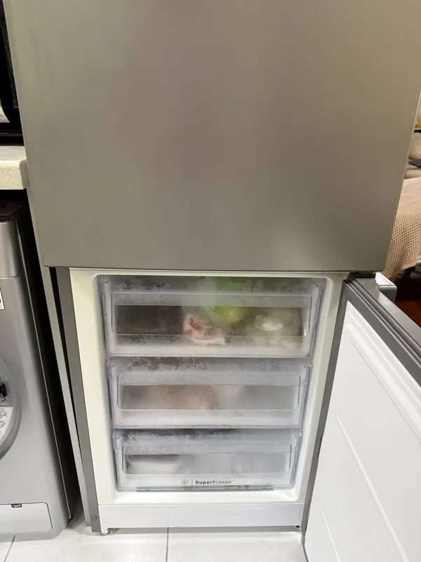 Продается холодильник Indesit Total No Frost+ микроволновка в подарок — фото 2