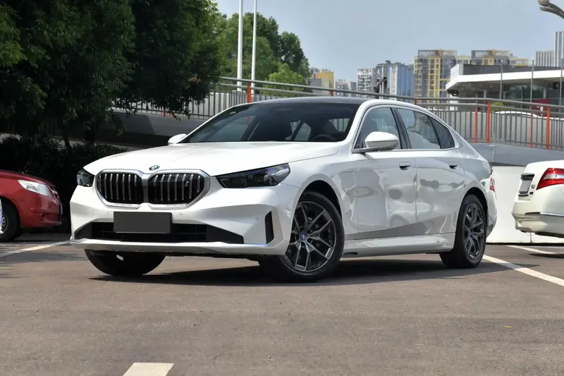 bmw i5 50sport naxt va xalol nasiya savdo