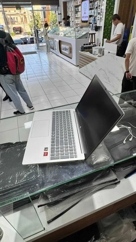 Hp Laptop 15 Amd rayzen 7 — фото 2