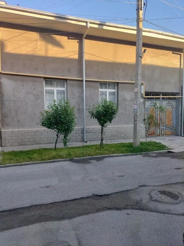 Uy sotiladi arzon 3 Uy sotiladi arzon 3