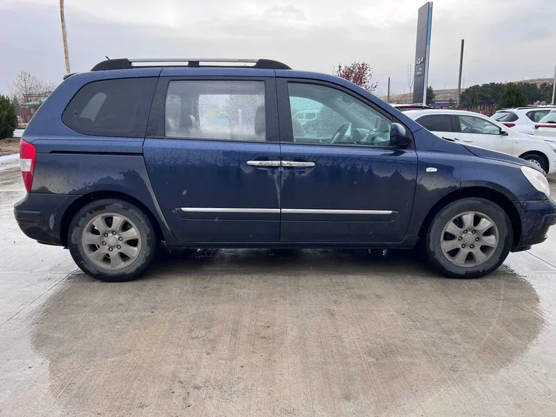 Kia Carnival SOTILADI — фото 1