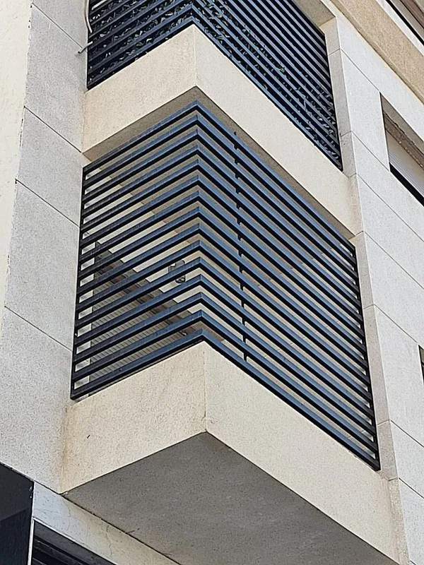 panjara perila darvoza naves 9