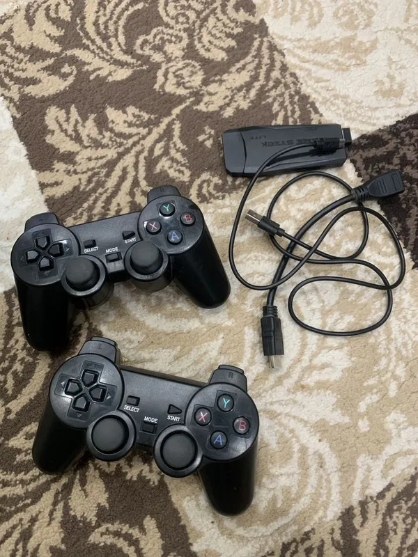 Игровая приставка 1