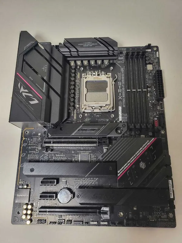 Asus rog strix b650e-f gaming wifi ddr5/am5 3