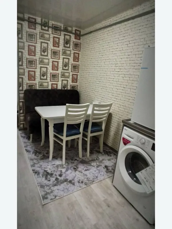 2 xonali kvartirada 1 xonali, 30 m², 2/4-qavat 1