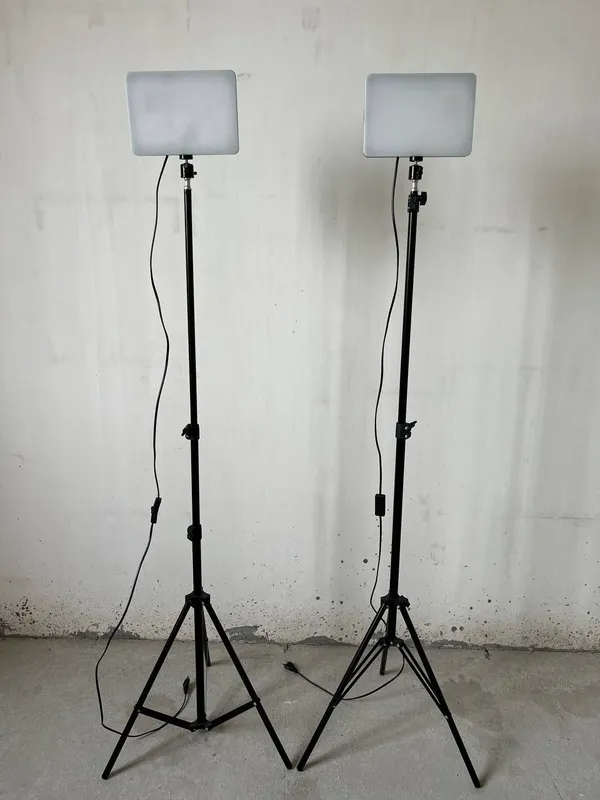LEd chiroqlar sotiladi.