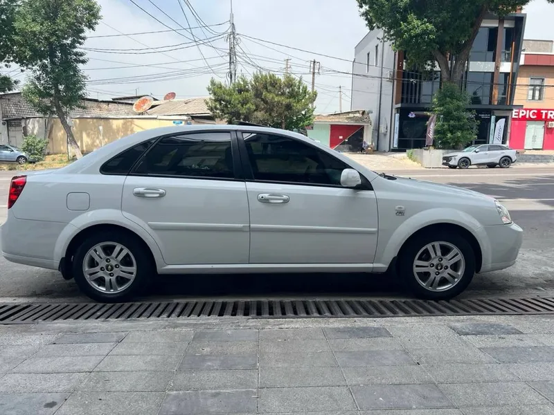Chevrolet Lacetti 1.6 avtomat 2 Chevrolet Lacetti 1.6 avtomat 2