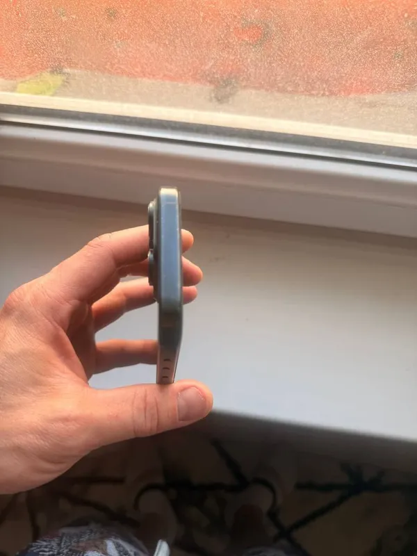 Iphone 16 pro в хорошем состоянии — фото 3
