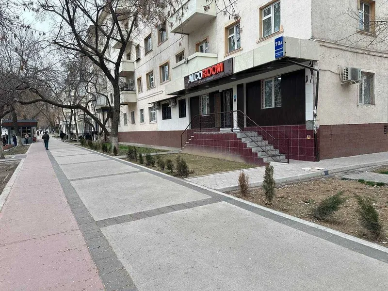 Аренда помещения в ул Мирзо Улугбек Ор ТЦ Чимган