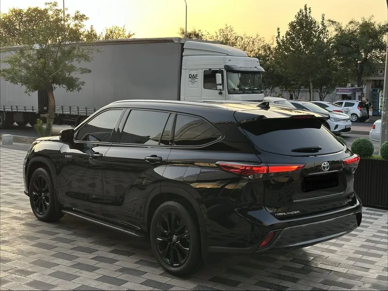 Toyota Highlander Limited 2 Toyota Highlander Limited 2