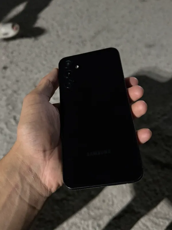 Samsung a 24 3 Samsung a 24 3