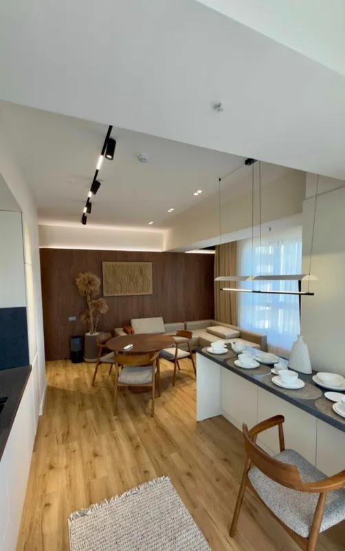 Шота РуставелиЖК «Modera Towers»
Комнат: 3 3 Шота РуставелиЖК «Modera Towers»
Комнат: 3 3