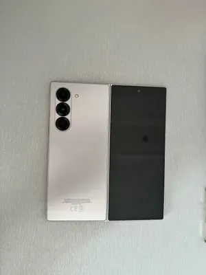 Samsung Z Fold 6 12/256 GB 10