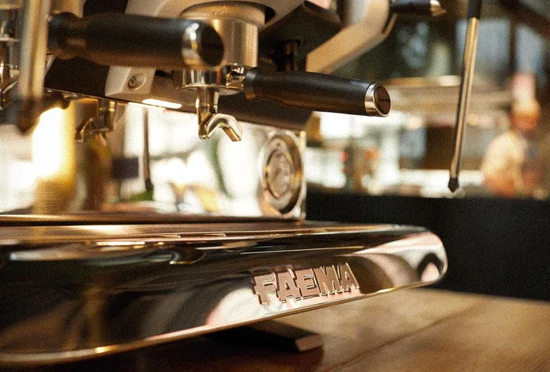 Кофемашина FAEMA E71, с 2 группами и системой "Barista Drive". — фото 4