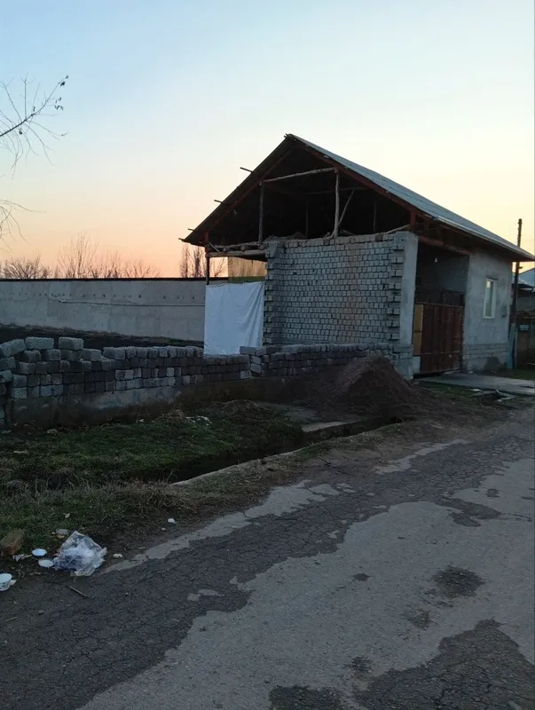 12sotix uchastka sotiladi 5