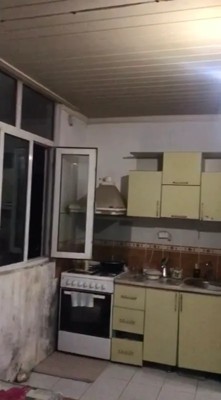 2/4/4 xonali kvartira sotiladi, Uchxo‘z, Geofizika, g‘ishtli uy, 77-seriya 4 2/4/4 xonali kvartira sotiladi, Uchxo‘z, Geofizika, g‘ishtli uy, 77-seriya 4