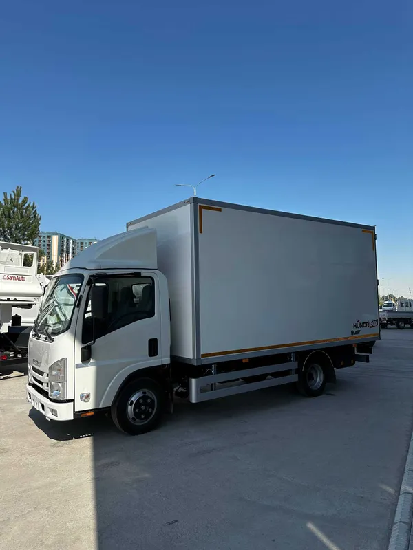 ISUZU NMR77H – Izotermik avtofurgon 1