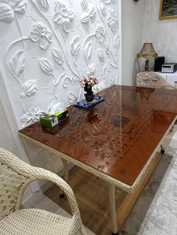 Продается новыи стол и одно кресло срочно!!! 5 Продается новыи стол и одно кресло срочно!!! 5