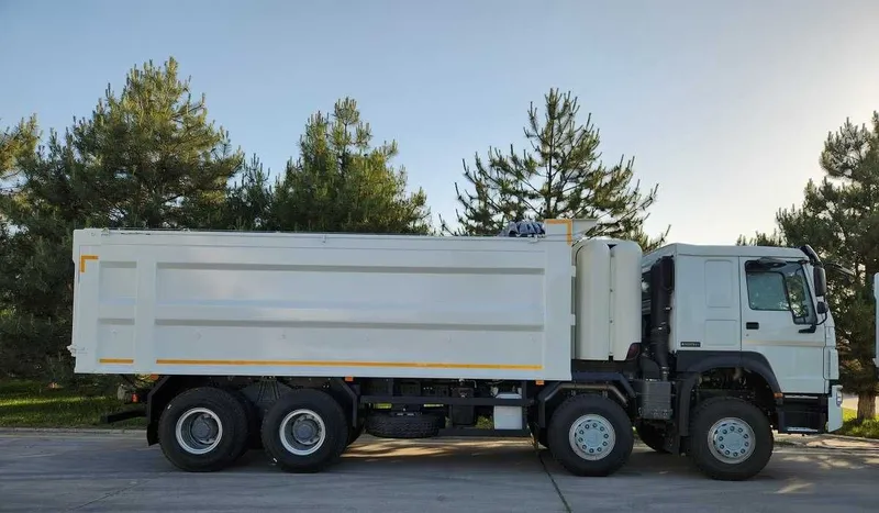 Автосамосвал Howo 8x4 CNG - 31 тн. — фото 2