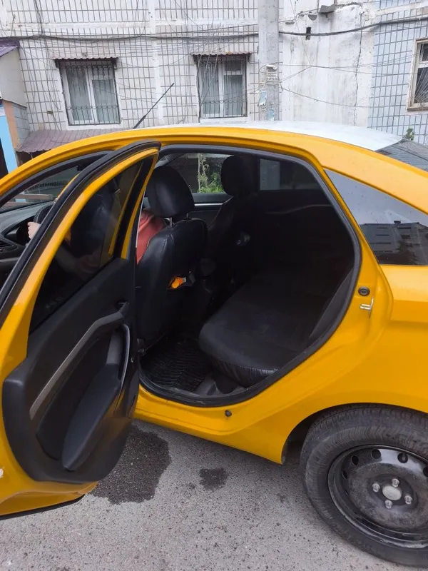Lada Vesta 2019, первый хозяин, идеально под такси или для семьи 7 Lada Vesta 2019, первый хозяин, идеально под такси или для семьи 7