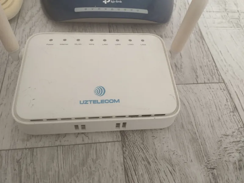 wi fi роутер.4штуки.индикатори горять.за все 60тыс 5