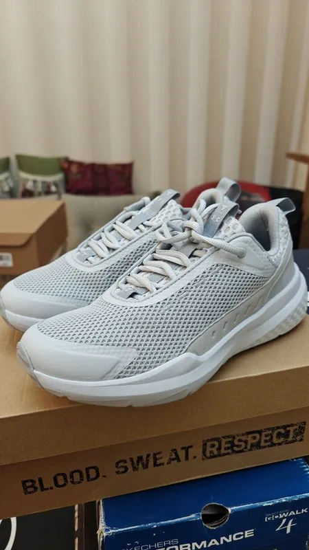 Кроссовки беговые Under Armour со скидкой 1 Кроссовки беговые Under Armour со скидкой 1