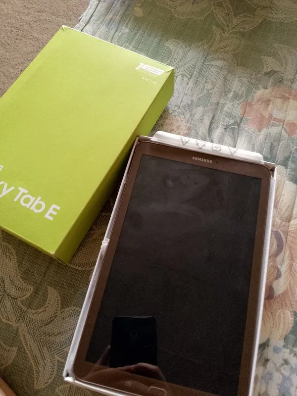 Планшет: Galaxy Tab E ( Samsung ) Телефон: Galaxy A04s — фото 4