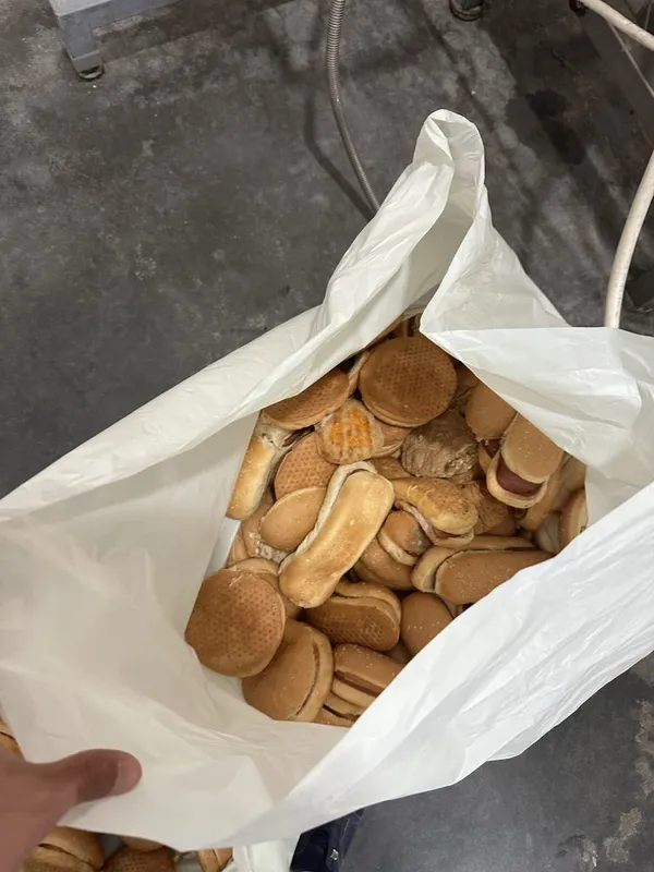 Tovuq,mollar uchun burger va sendvich vozvratlari — фото 1