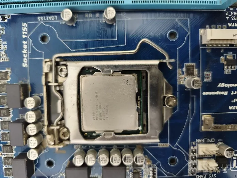 Gigabyte Z77+Core i7 3 Gigabyte Z77+Core i7 3