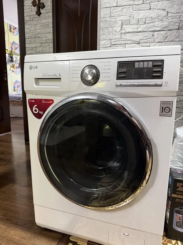 Продам свою стиральнуб маштнкц LG 6 кг в отличном состоянии.